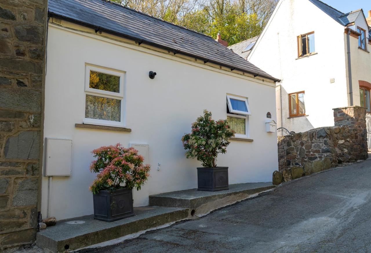 B&B Fishguard - Rosebud cottage Romantic cottage for a couple - Bed and Breakfast Fishguard