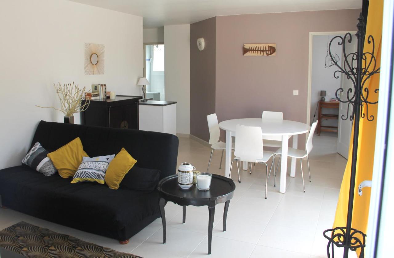 B&B Nieul-sur-Mer - Maison 4 pers au calme avec patio 5 min La Rochelle et île de Ré du samedi au samedi - Bed and Breakfast Nieul-sur-Mer