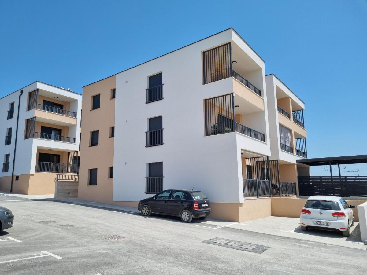 Apartment Gambi with SEA view - B&B