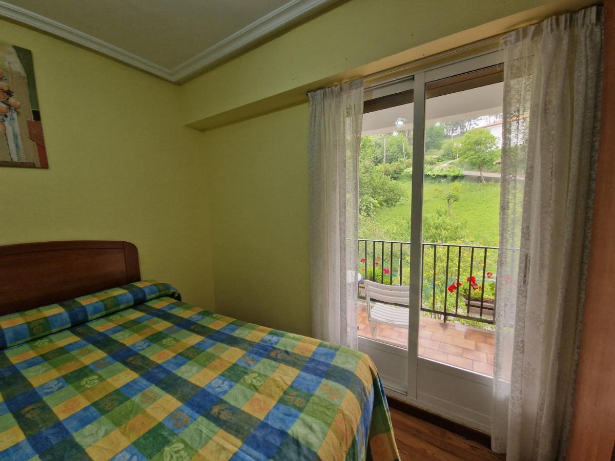 Twin Room with Shared Bathroom
