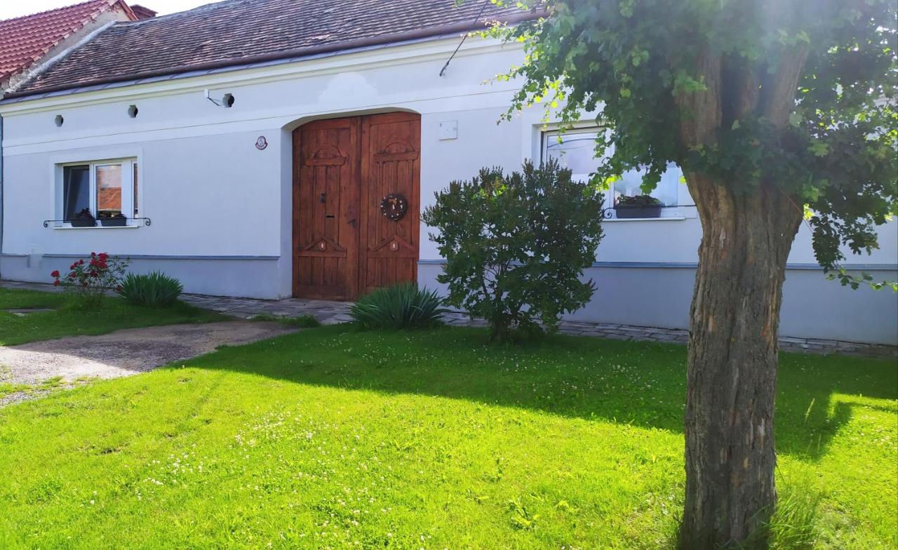 B&B Znojmo - Apartmán Na pětce - Bed and Breakfast Znojmo