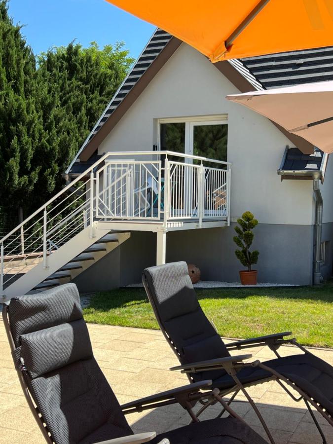 Chambre Lumineuse avec Terrasse Privée - Calme & Confort Genius - B&B Schweighouse-sur-Moder