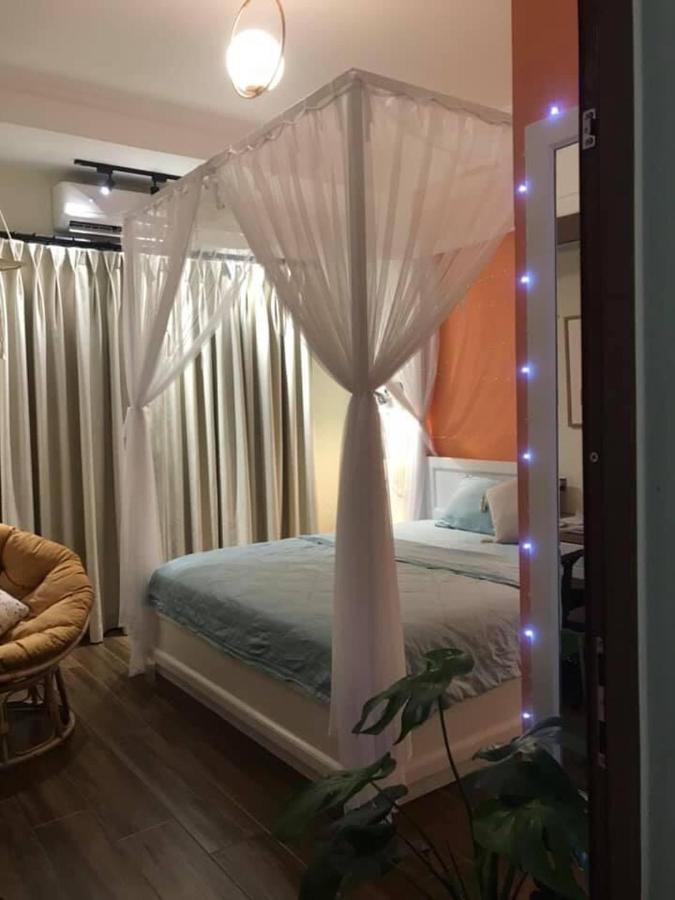 Kamer met Kingsize Bed en Uitzicht op Meer