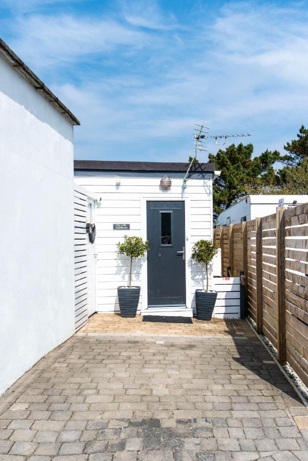 The Lighthouse Penthouse, Studio and Holiday Home - B&B