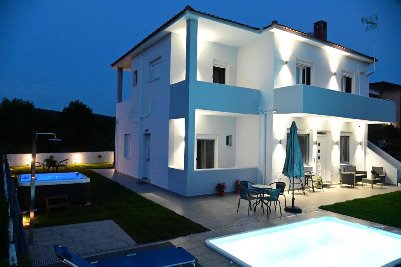 BIG BLUE HOTEL - Bed and Breakfast Amaliapoli