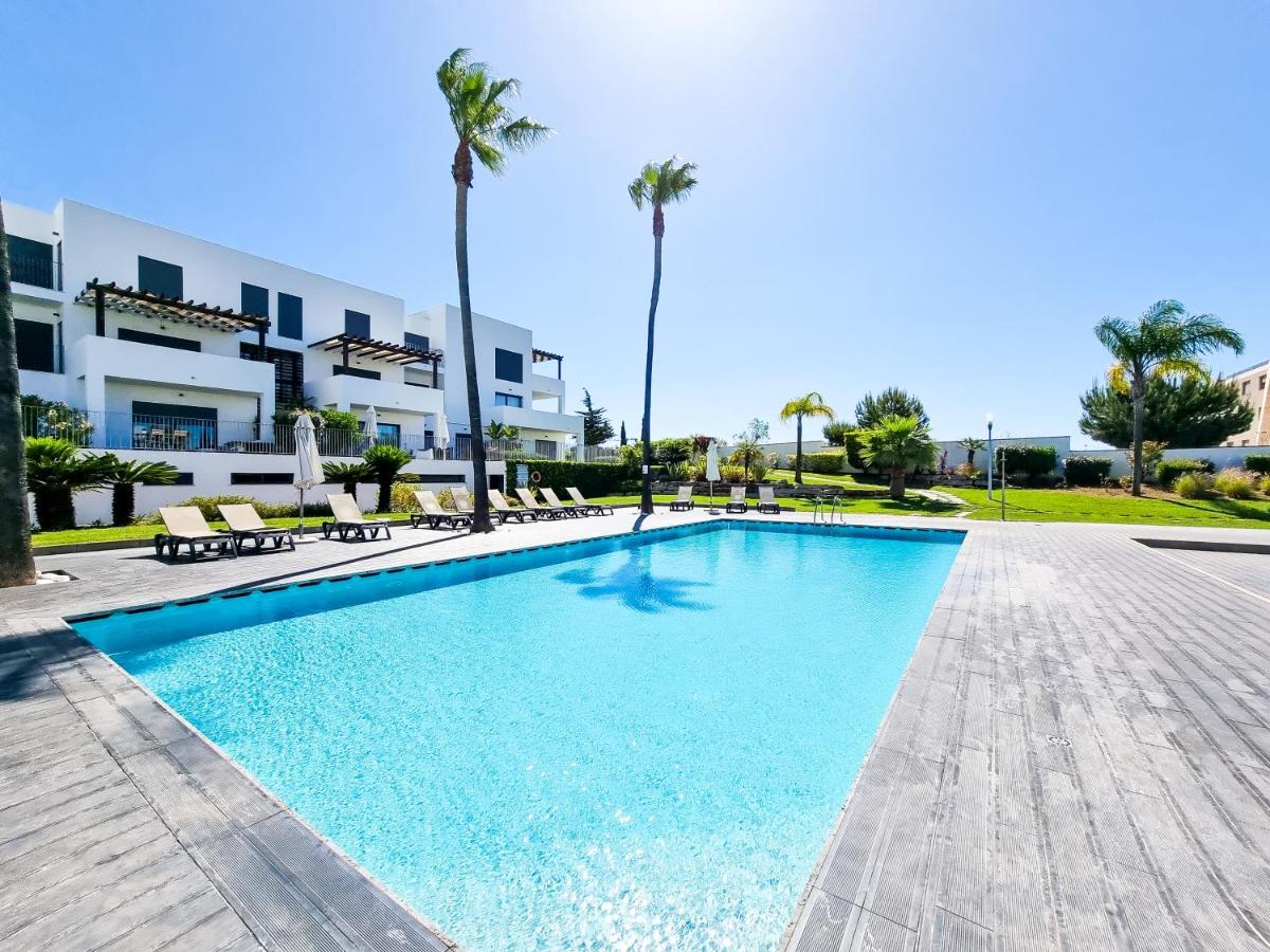 FLH Vilamoura Villa Rosa Golf Apartment with Pool - B&B Vilamoura