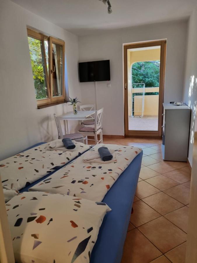 One-Bedroom Apartment with Terrace