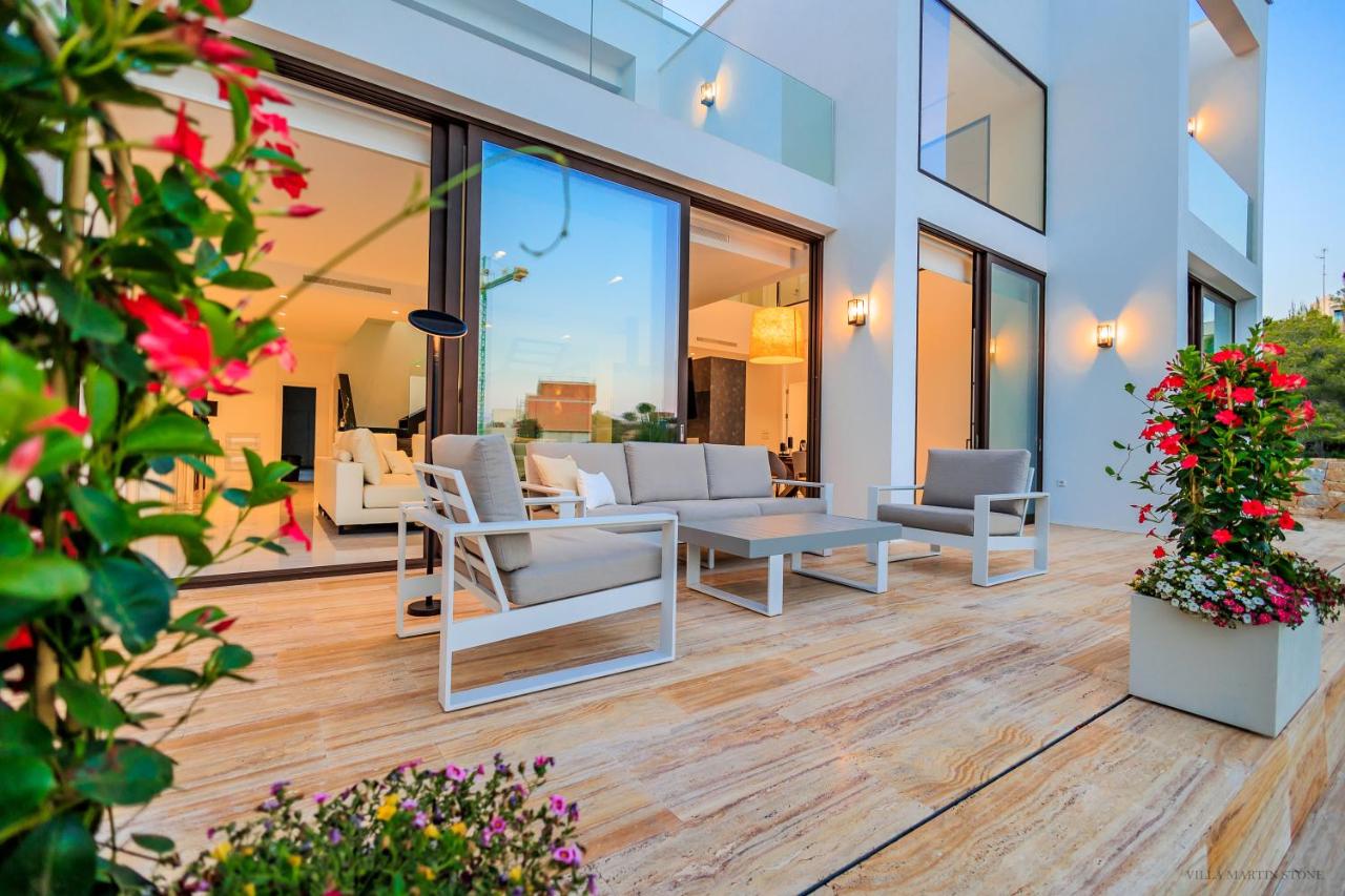 Villa Martin Stone- Las Colinas Golf Country - B&B Urbanizacion los Balcones