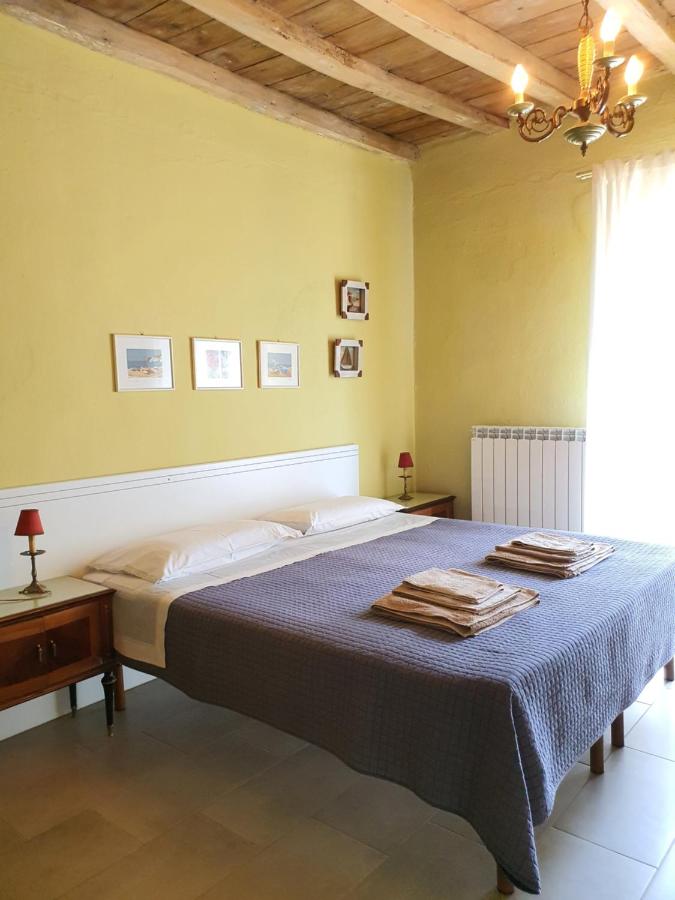 Chambre Double ou Lits Jumeaux avec Salle de Bains Commune