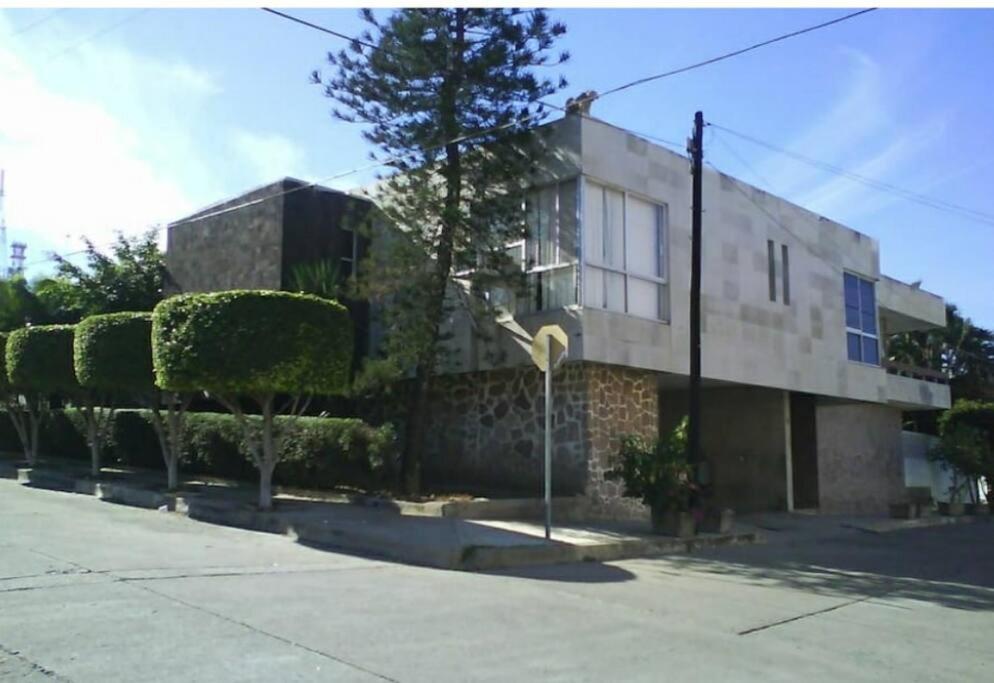 Apartmento con alberca a 50 mt del mar La Licha - B&B