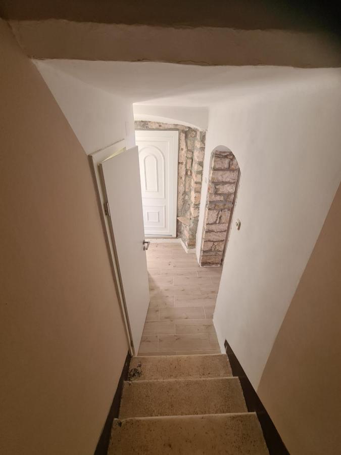 Istrska kamnita hiša Sončni Medulin - B&B Medulin