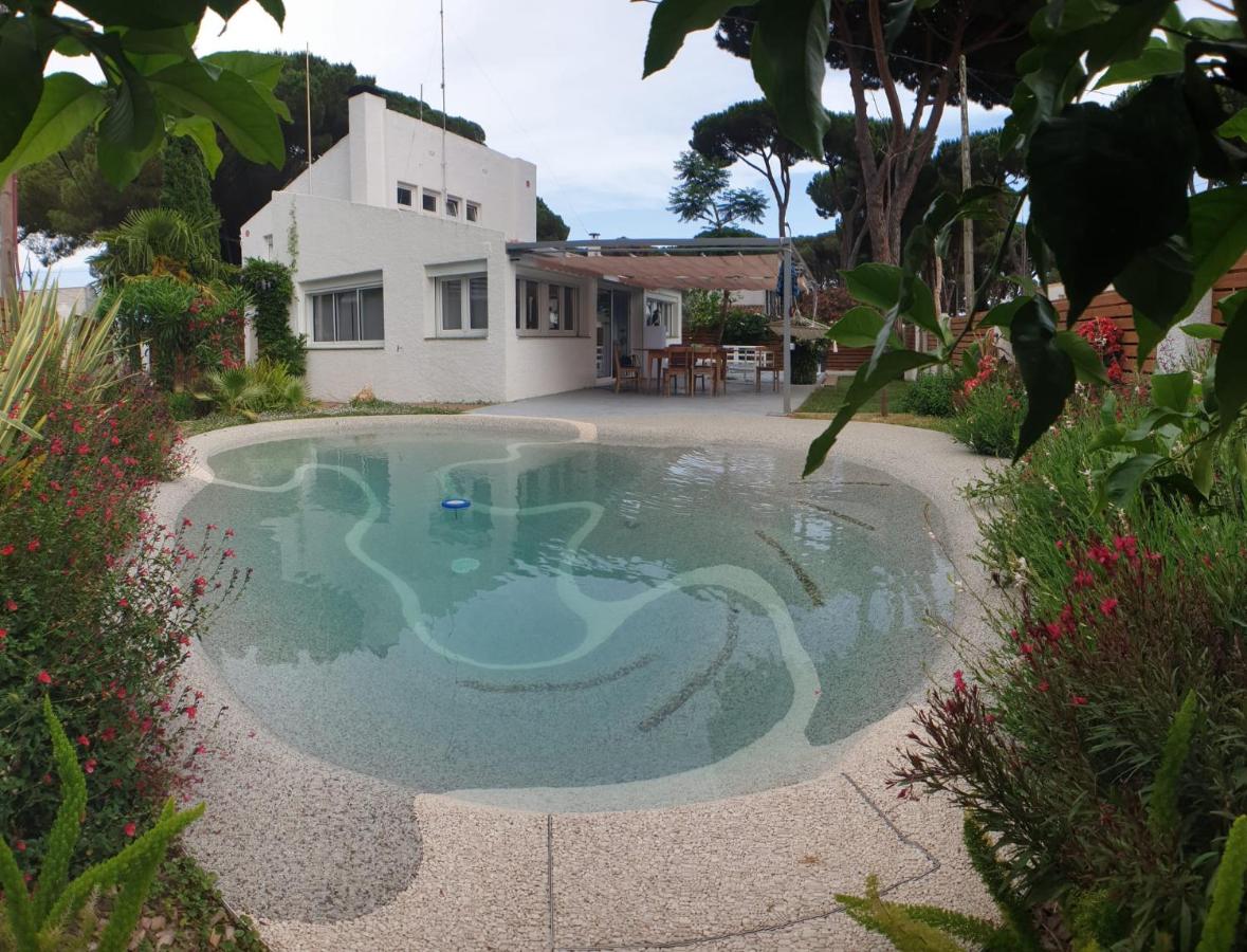 B&B Calonge - Villa Noray Costa Brava piscina, aire y WiFi 500m de la playa - Bed and Breakfast Calonge