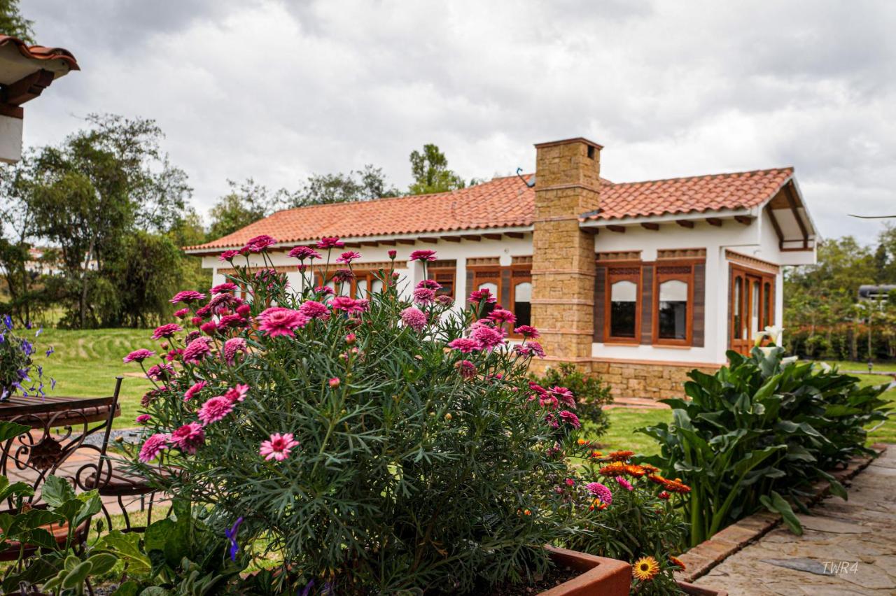 B&B Villa de Leyva - Casa de las Flores- Chalet Privado - Bed and Breakfast Villa de Leyva