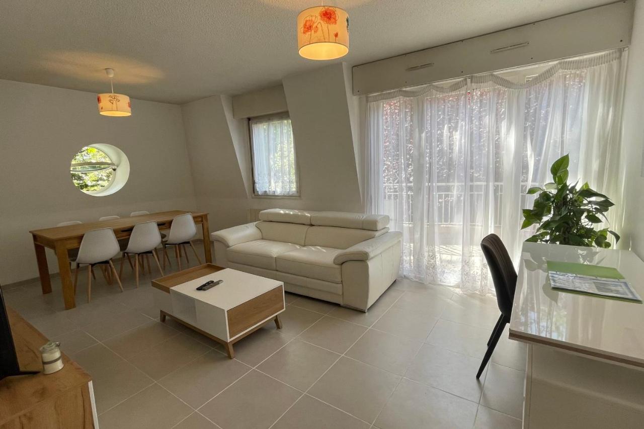 Le Bois Gentil - Grand appartement familial, proche de Genève et du Palexpo - B&B