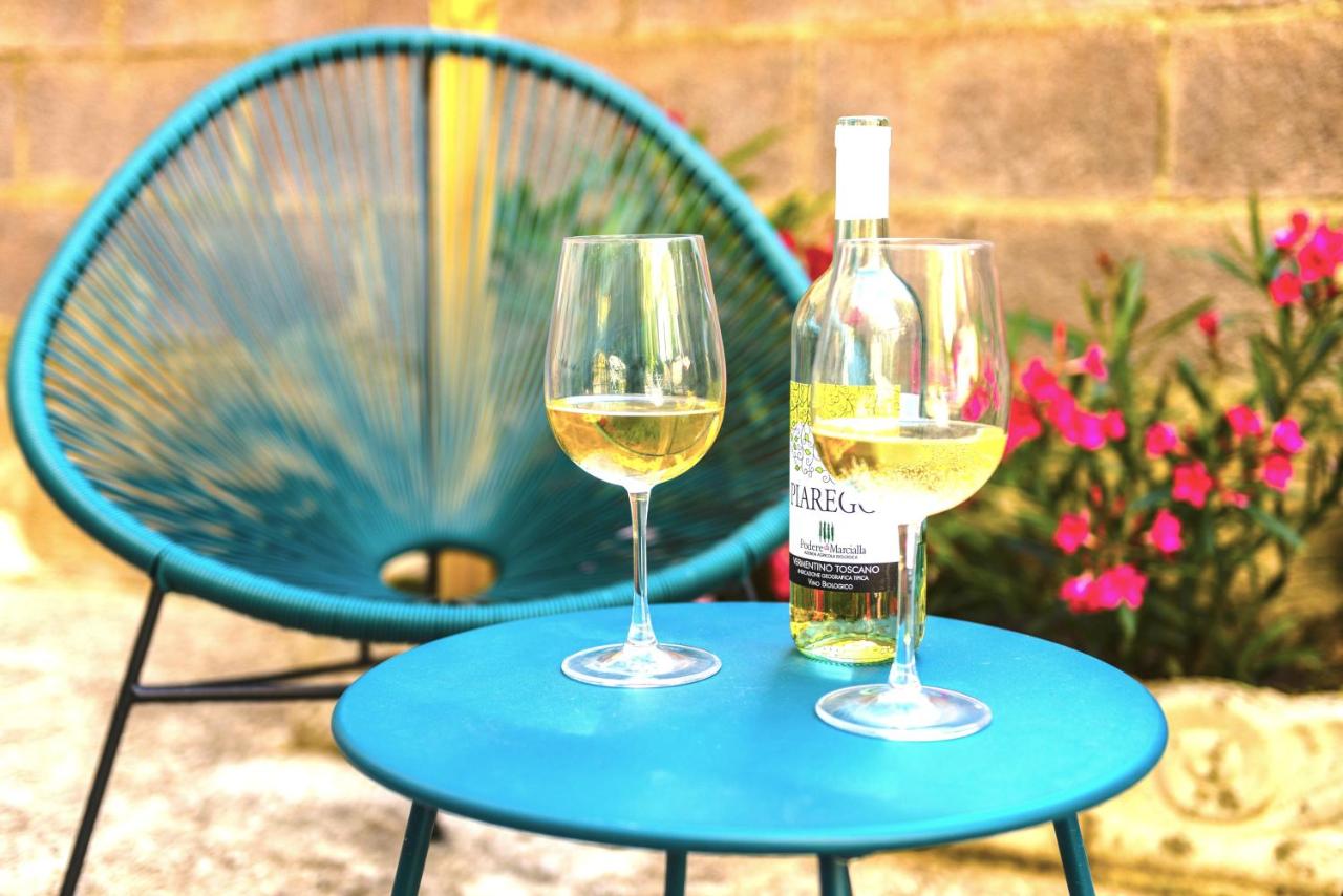 Hostly - The Urban Garden House - 3 Bedrooms, Garden, Great Location! - B&B Pisa