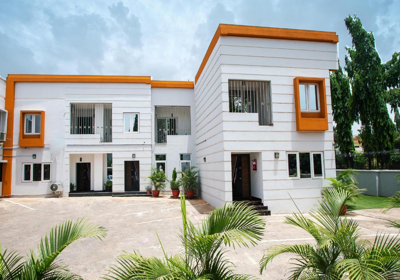 B&B Abuja - Orange Roof Lodge - Bed and Breakfast Abuja