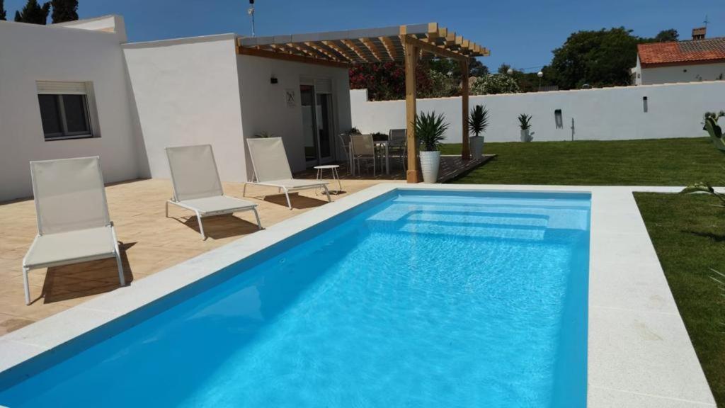 PALAPA GARDEN alojamientos, piscina privada y cerca del mar - B&B