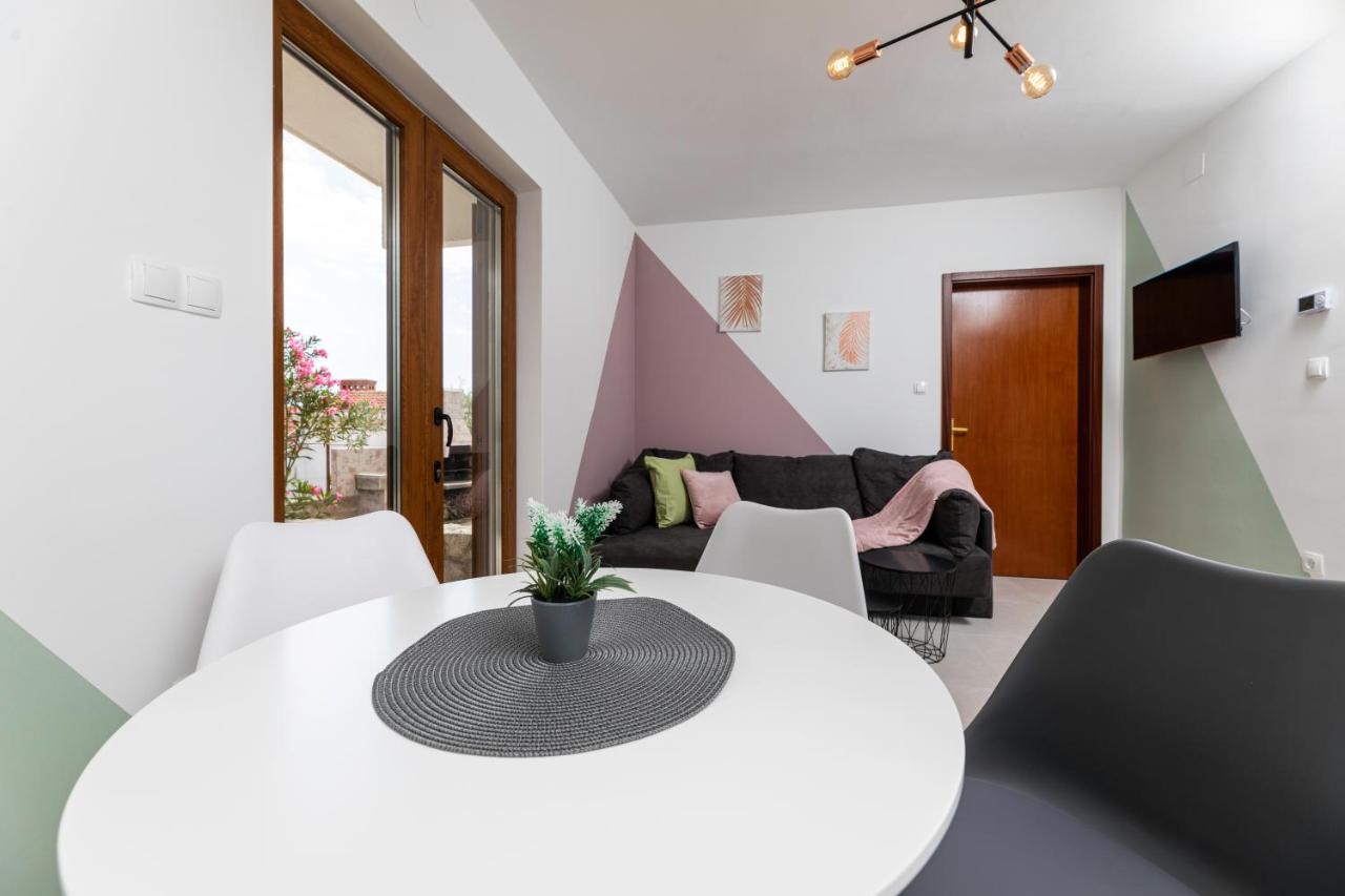 Appartamento con 2 Camere da Letto