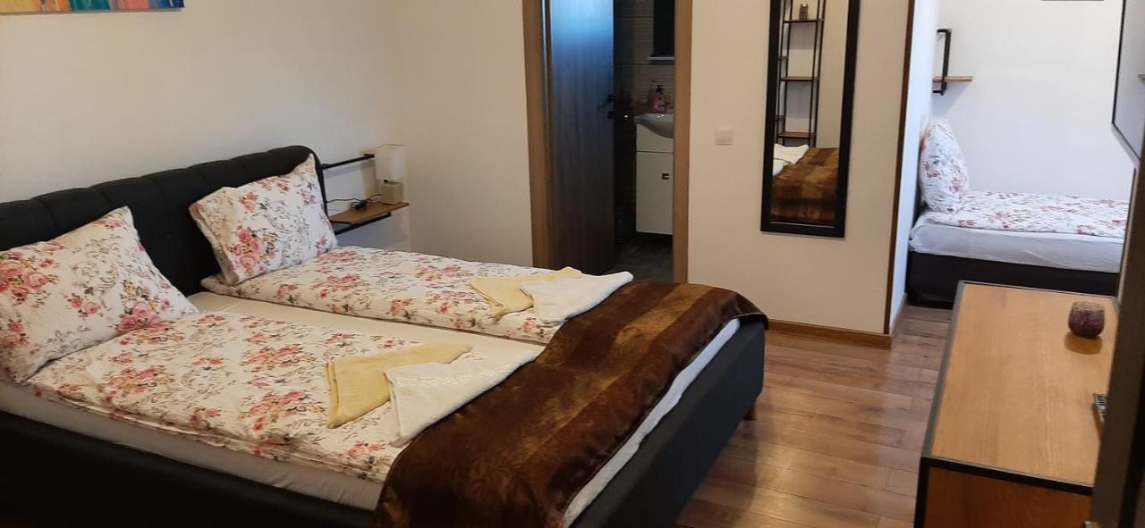 Comfort Triple Room with Shower