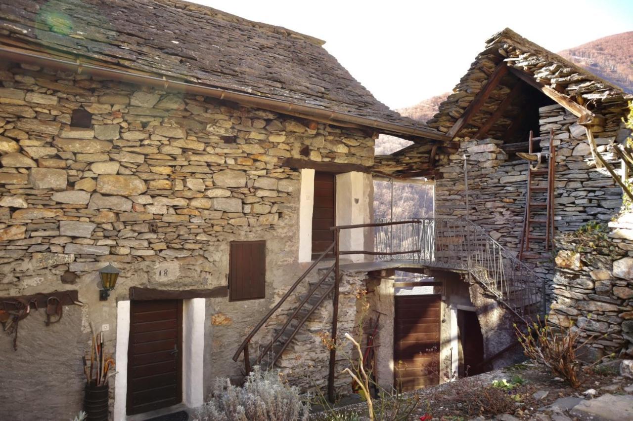 Casa Bruja Tradizionale Rustico Ticinese - Chambres d'hôtes Mergoscia