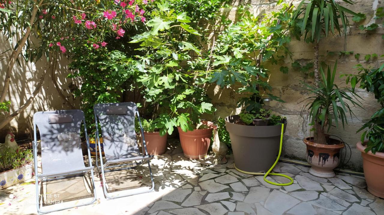 Chambres d'hôtes indépendantes au rez-de-chaussée d'une maison provençale dont une avec cour intérieure - Chambres d’hôtes