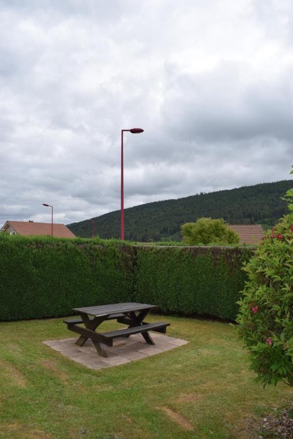 "Chez Vivi" logement 7 p classé 3 étoiles dans une belle maison au calme avec grande terrasse, balcon indépendant et wifi gratuite - Chambres d'hôtes Gérardmer