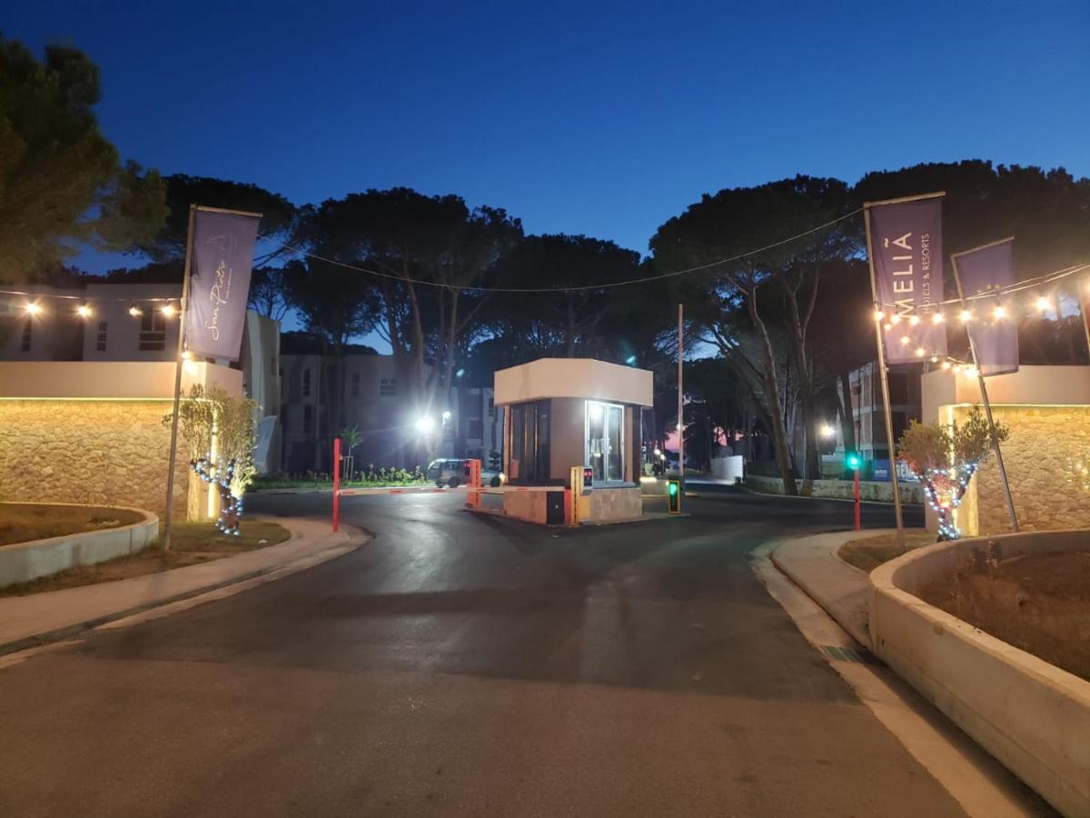 Lovely 1-Bedroom Apartment at San Pietro Beach Front Resort - Ferienwohnung Mullini i Danit