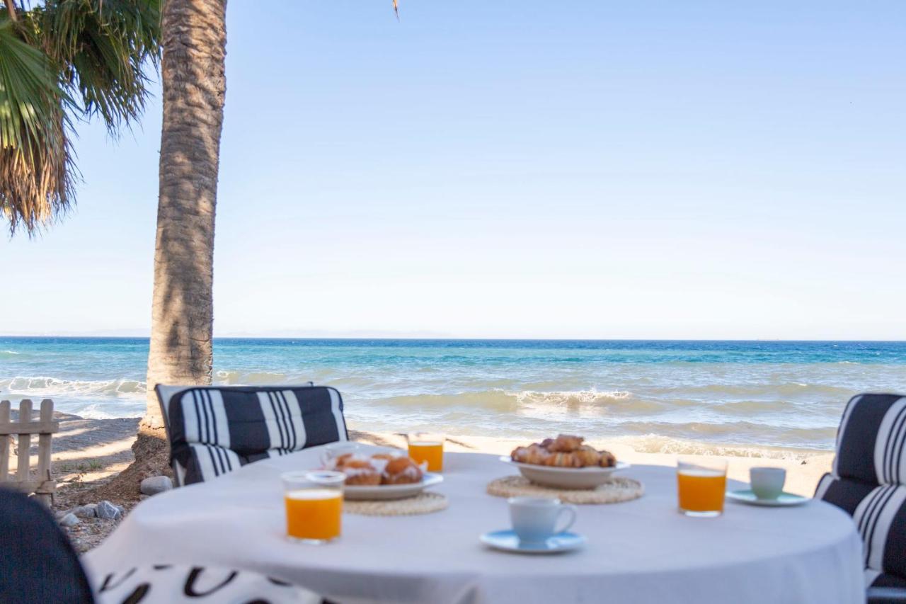 Bungalow Club Aguadulce 1 - B&B