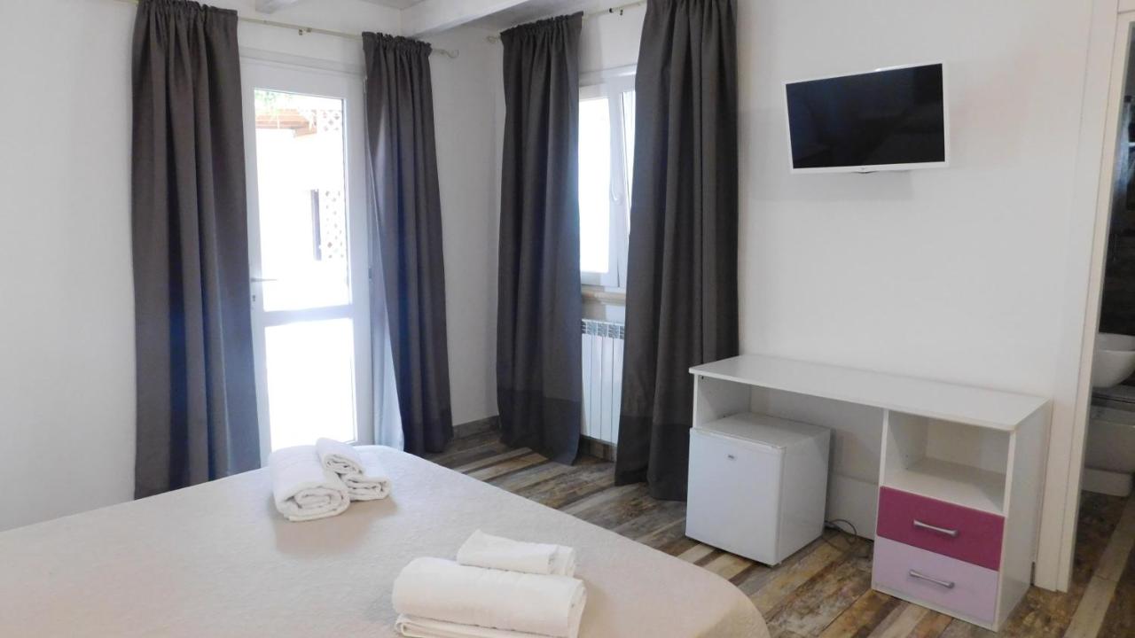 Villa Raggio di Sole parcheggio privato - Chambres d’hôtes Porto Cesareo