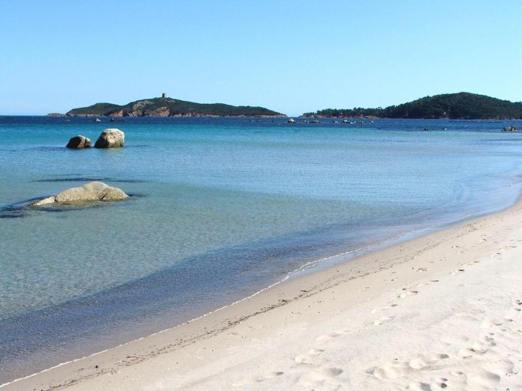 Pinarellu Appt T3 de standing 50m plage -77 m2 6p WiFi - B&B Zonza