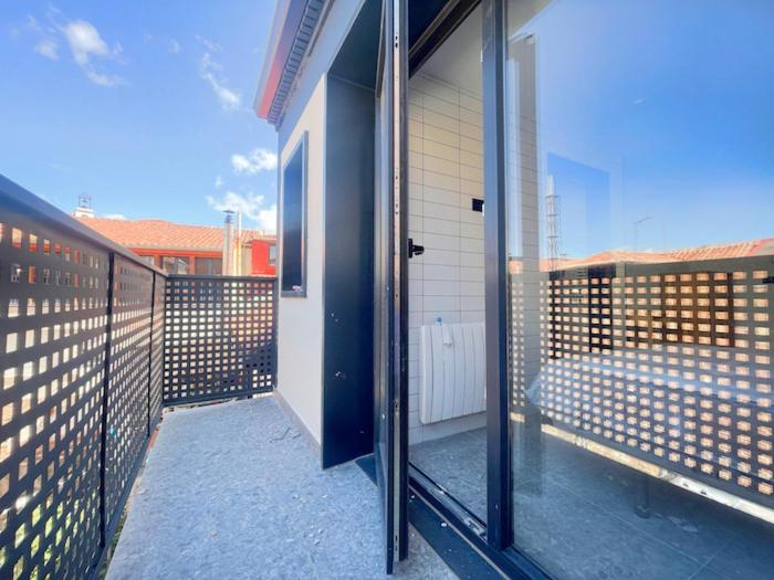 Studio with Balcony