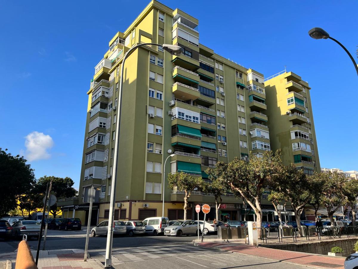 Modern 3 Bedroom Luxury Apartment in Torremolinos - B&B