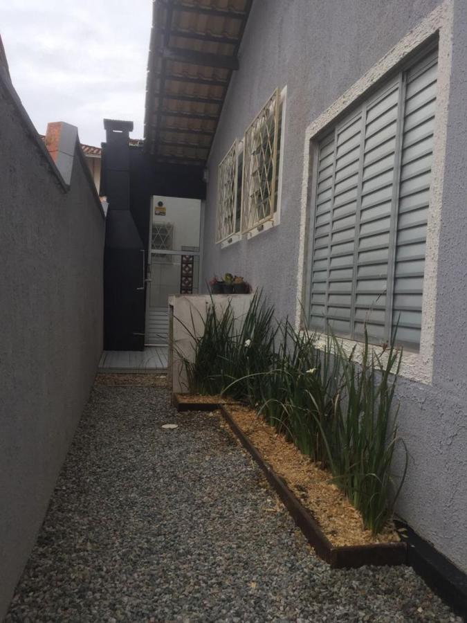 Casa Enseada, Prainha, Praia Grande prox mar com 2 ar split - Ferienwohnung São Francisco do Sul