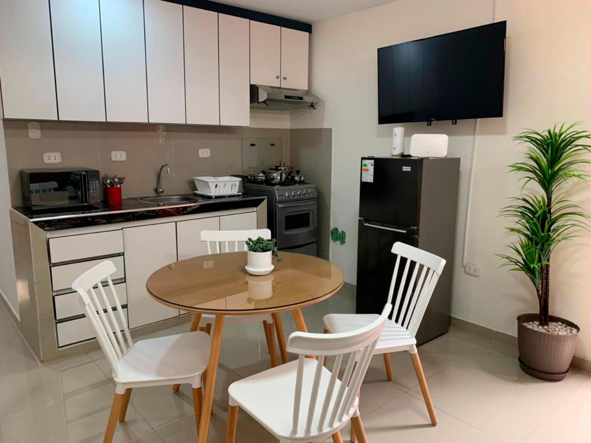 Acogedor departamento amoblado en san miguel, primer piso, wifi. - B&B Lima