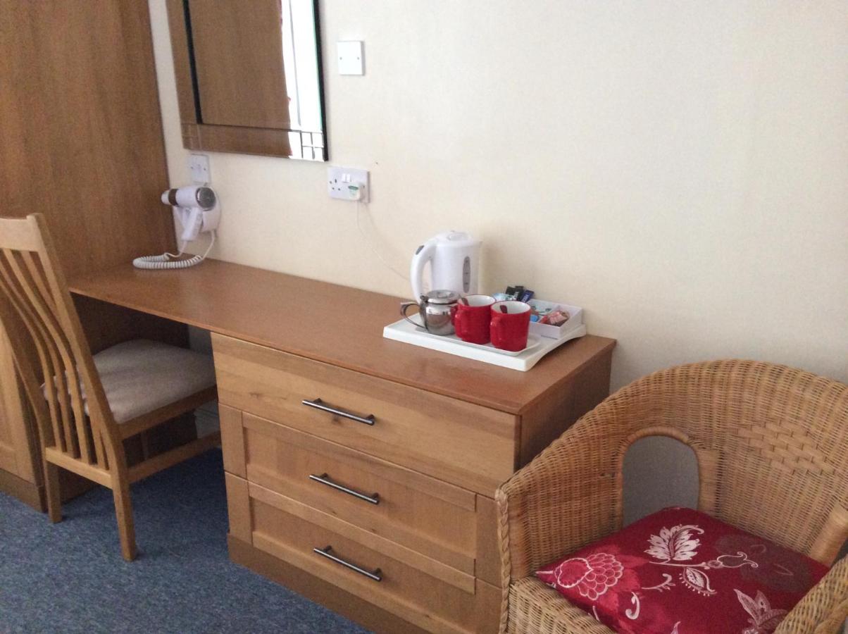 Single Room with Private Bathroom