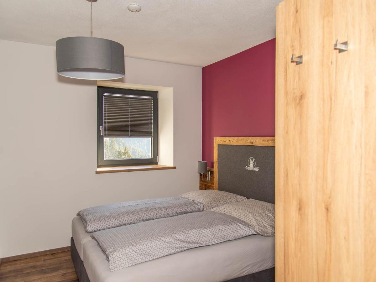 Apartment with Shower