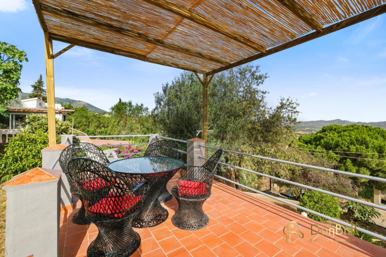 Casa de 2 dormitorios con piscina privada y desayuno incluido en Alhaurin - B&B