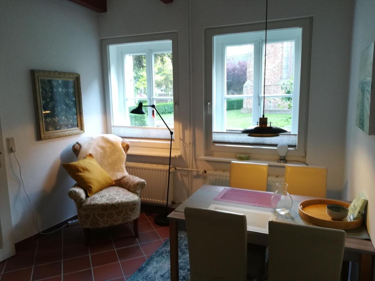 B&B Weener - Ferienwohnung im historischen Zentrum 25562 - Bed and Breakfast Weener