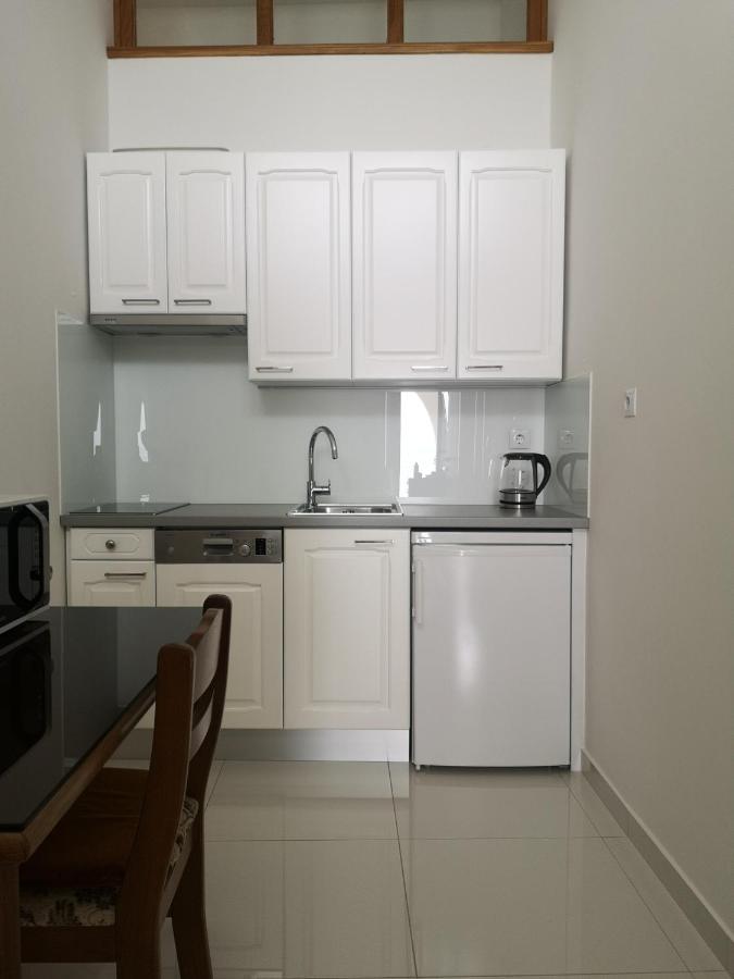 Apartamento de 1 dormitorio con balcón y vistas al mar