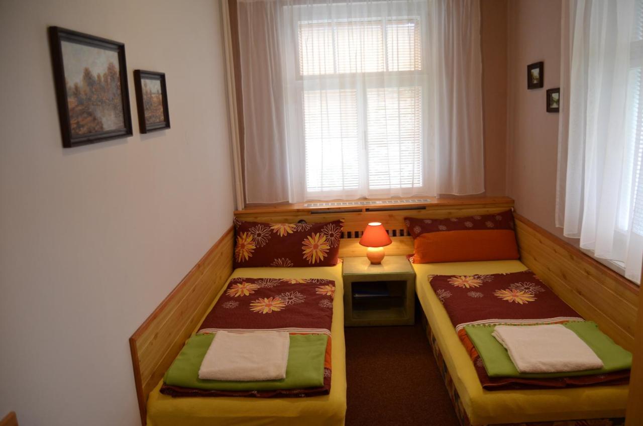 Apartment with Garden View