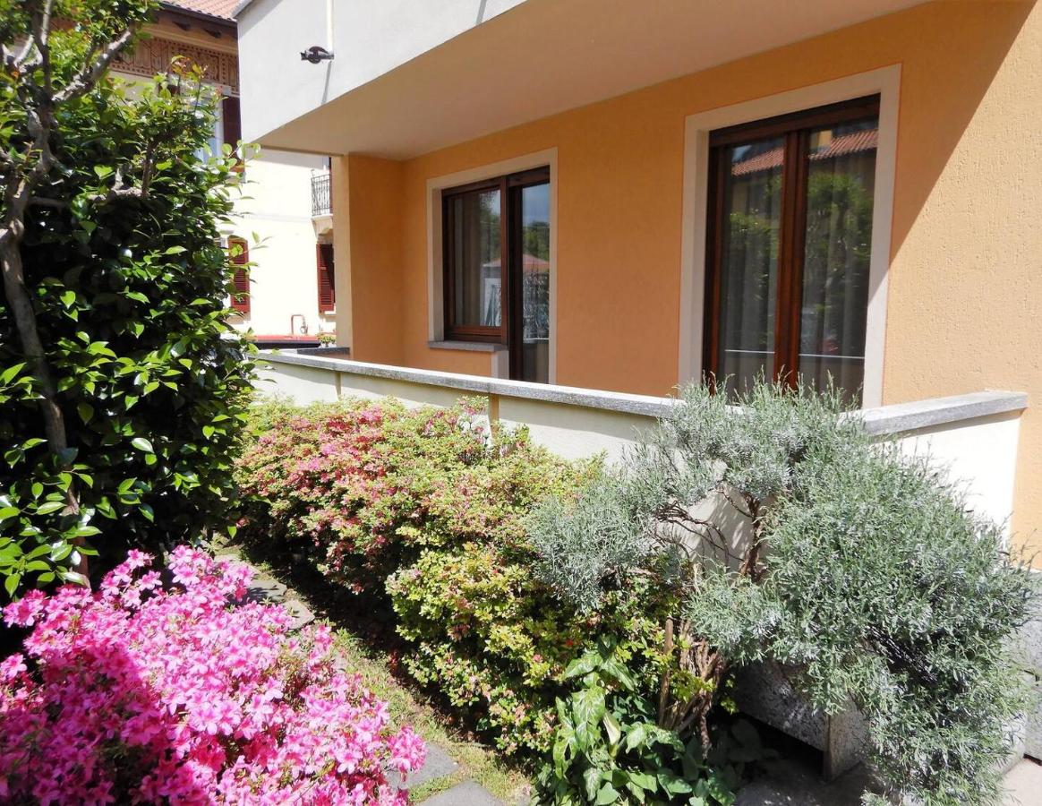 Trilocale in centro Baveno con giardino - Ferienwohnung