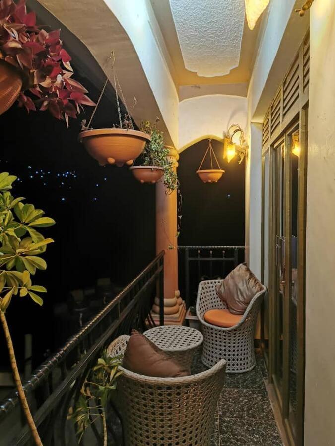 Albert Suites & Apartments Entebbe - Bed and Breakfast Entebbe