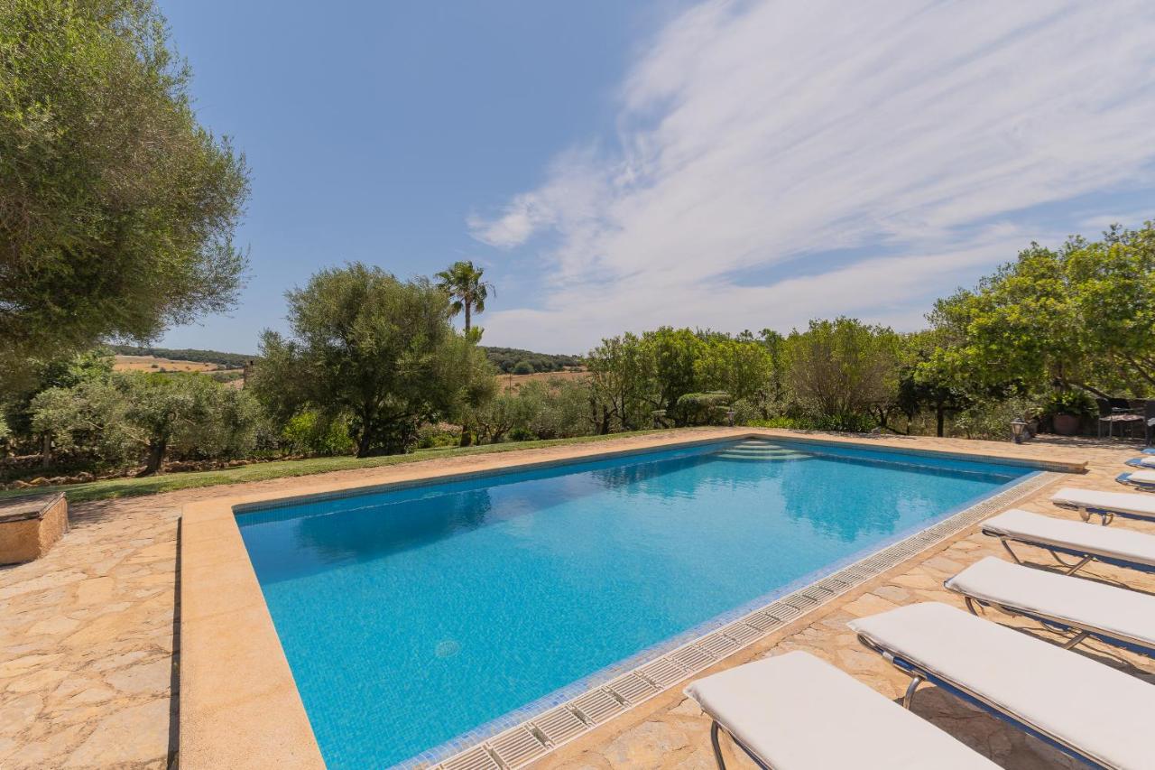 B&B Manacor - Murtera- Traditional country manor house for 9 people 5 bedrooms and 4 bathrooms near Sant Llorenç - Bed and Breakfast Manacor