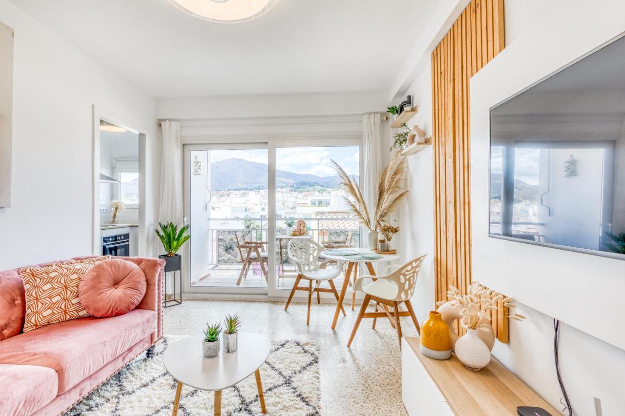 Hanami Avenida de España Beach Front - Mountain View - Ferienwohnung Estepona