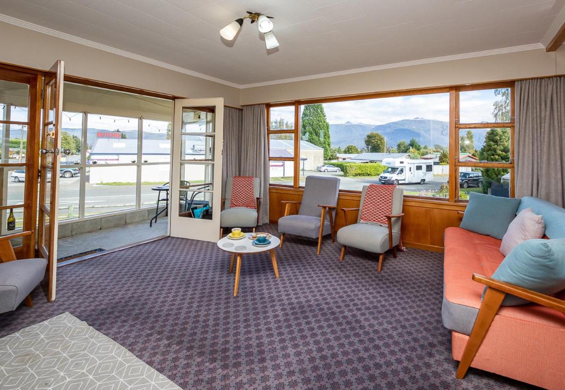 B&B Te Anau - Grand View - Te Anau Holiday Home - Bed and Breakfast Te Anau