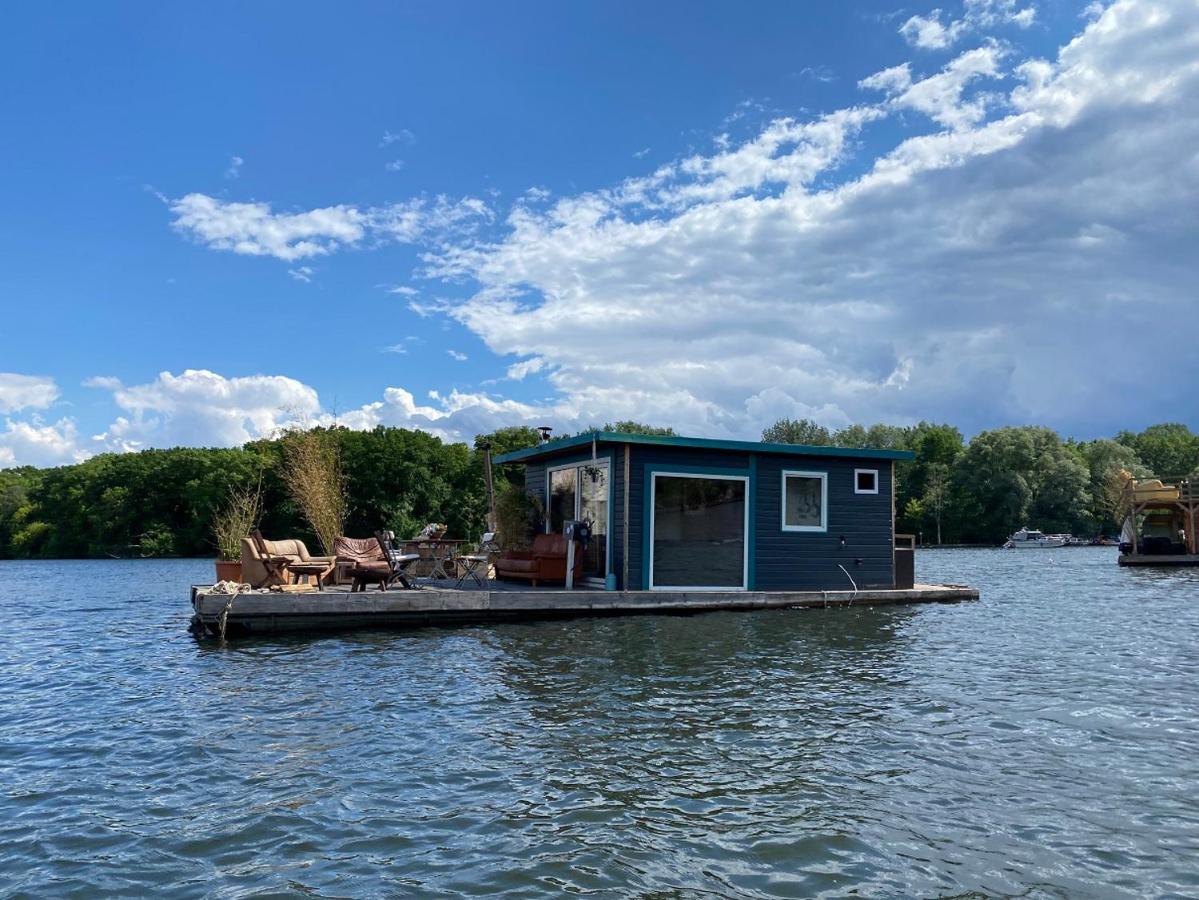 Großes gemütliches Hausboot in Berlin - B&B