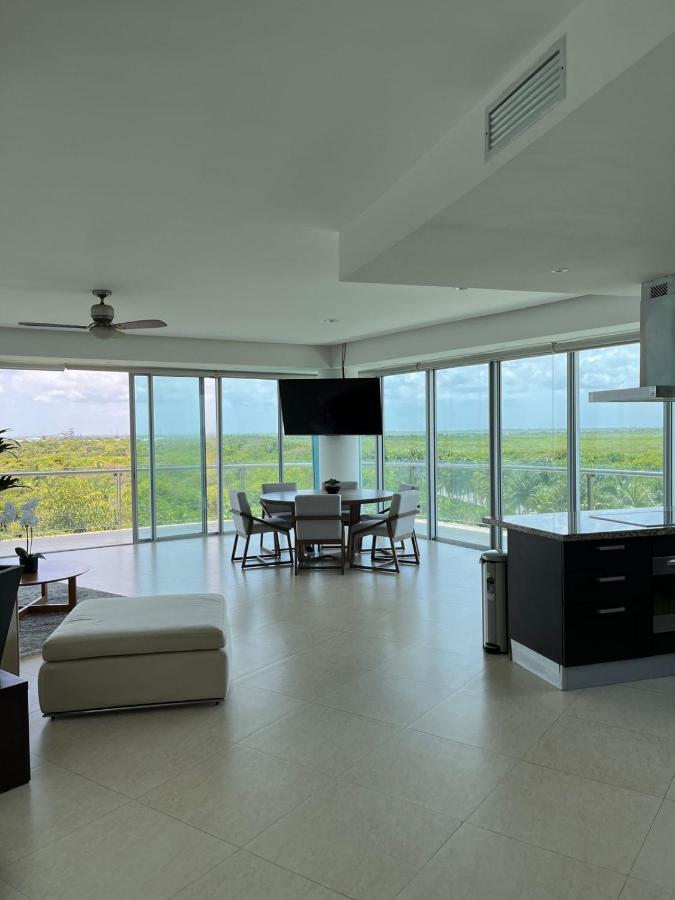 Beach, pool 3BR Apartment - 8 guests - B&B