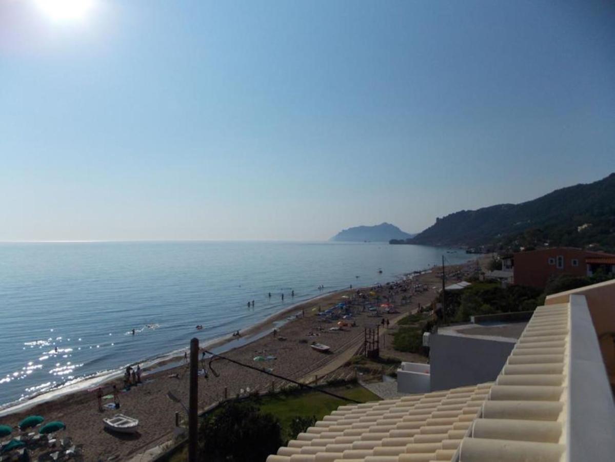 The Executive - An Earthly Paradise in Agios Gordios, Corfu, Greece - B&B