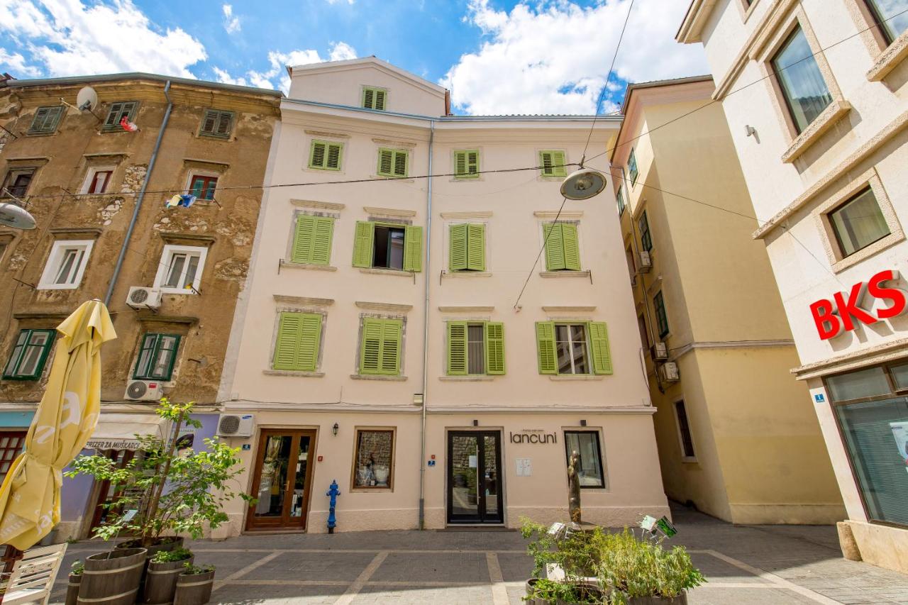 Central Apartments Dalmatina - Chambres d’hôtes Rijeka