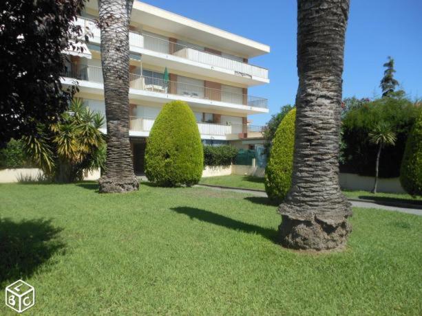 B&B Vallauris - Studio Golfe Juan, plages, parking, climatisation - Bed and Breakfast Vallauris